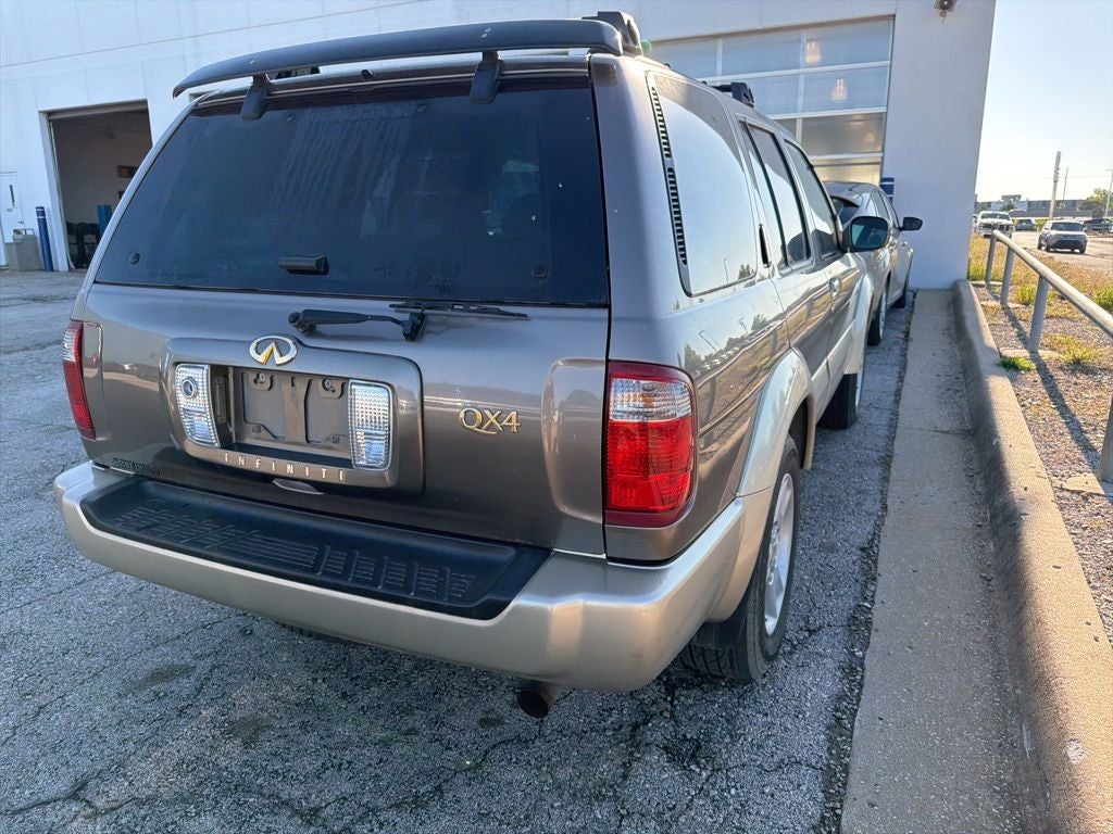 2001 INFINITI QX4 Luxury