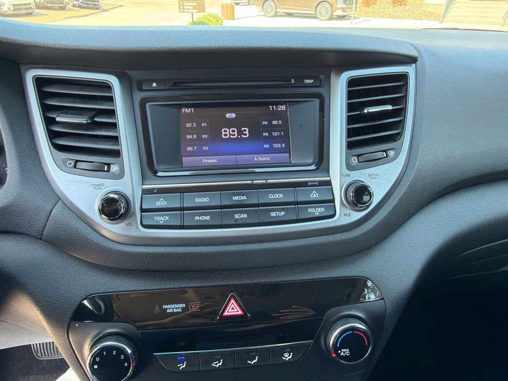 2017 Hyundai TUCSON SE