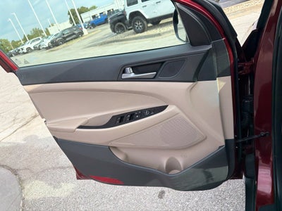 2017 Hyundai TUCSON SE