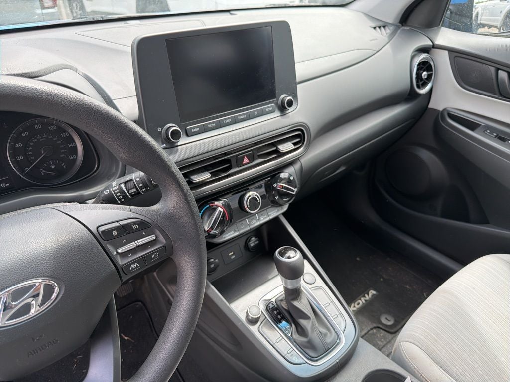 2022 Hyundai KONA SEL