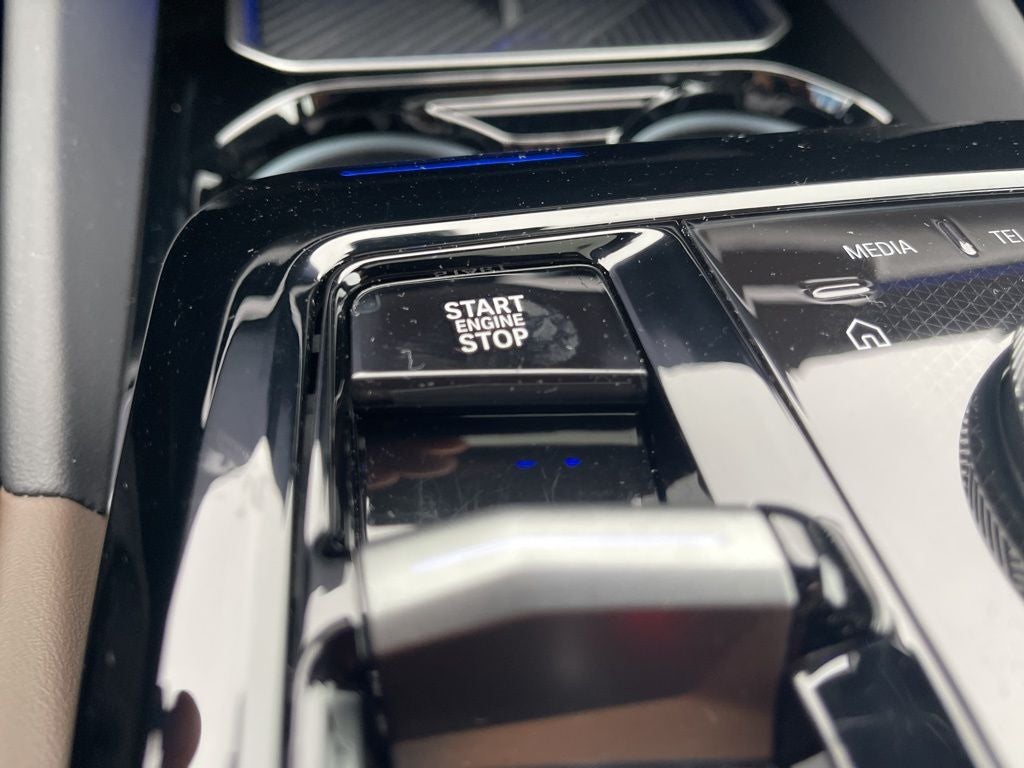 2025 BMW 5 Series 530i xDrive