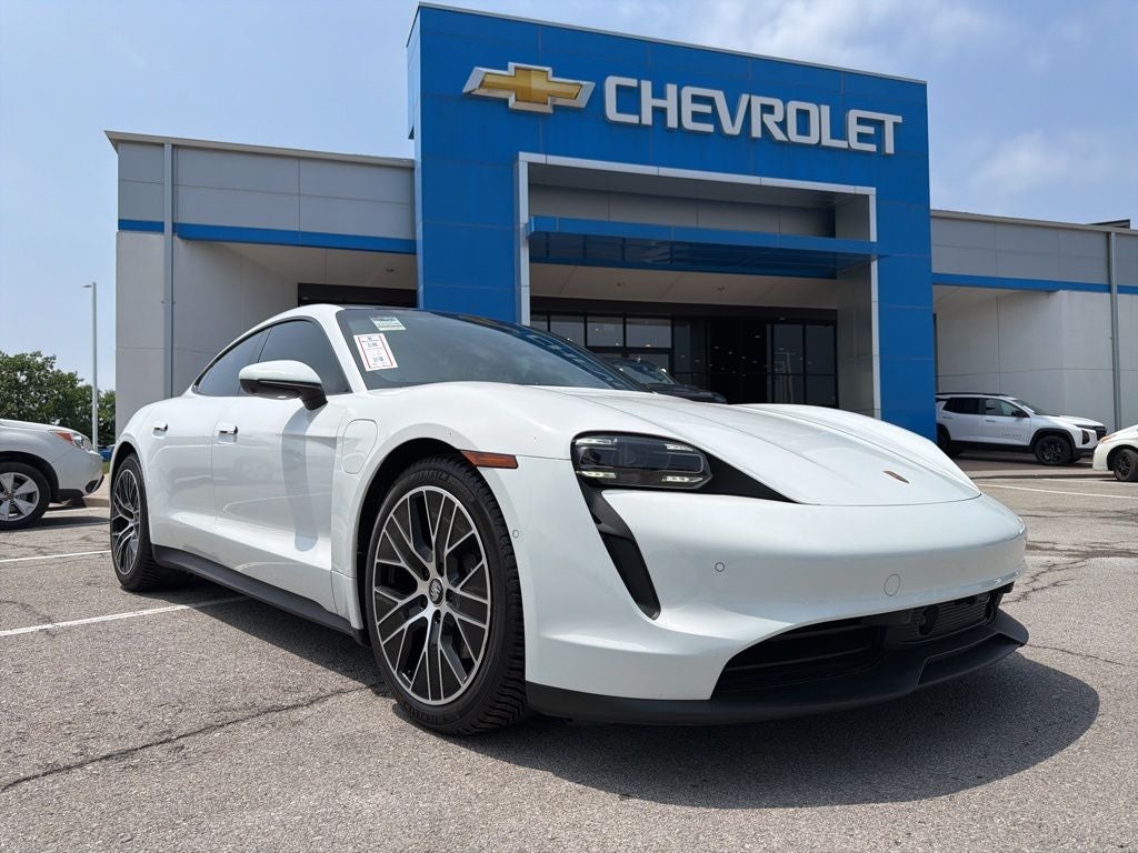 2022 Porsche Taycan Base
