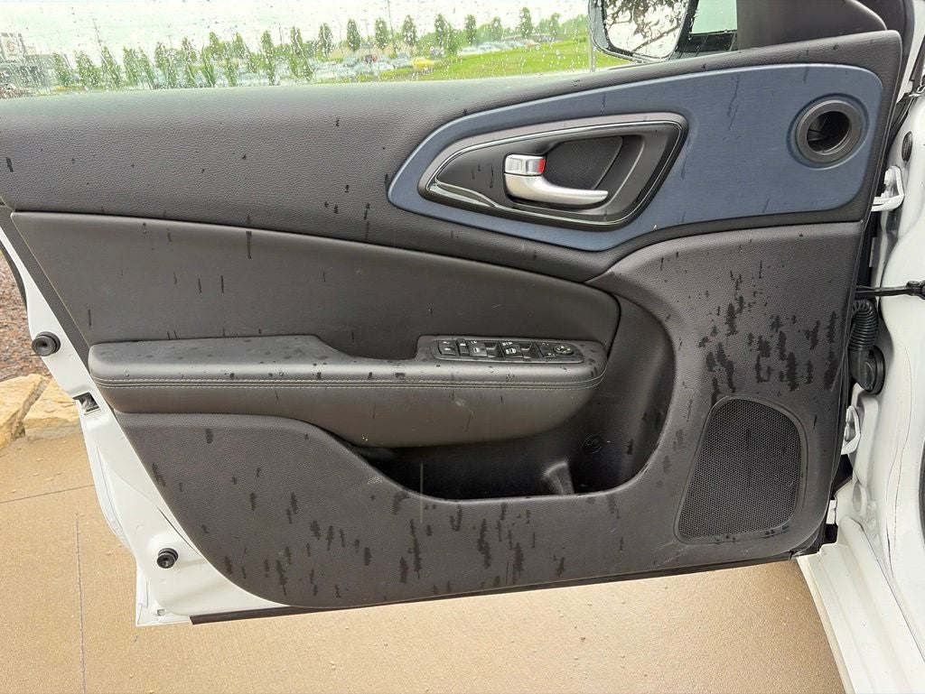 2016 Chrysler 200 S