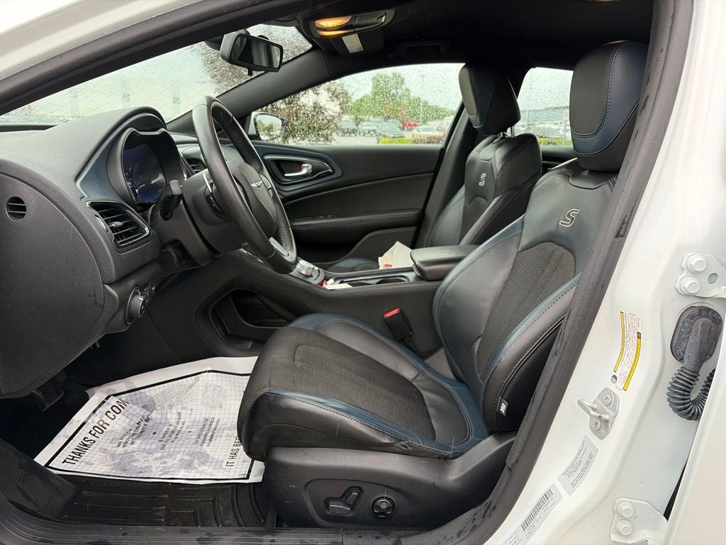 2016 Chrysler 200 S