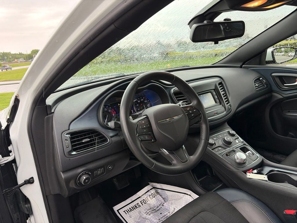 2016 Chrysler 200 S