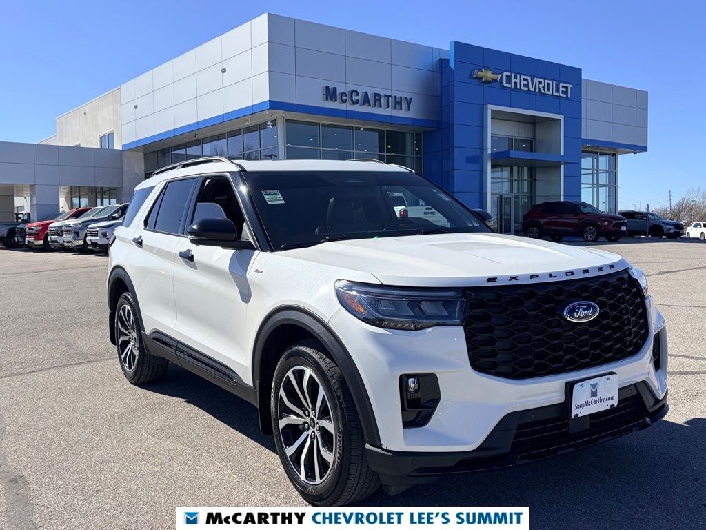 2025 Ford Explorer ST-Line