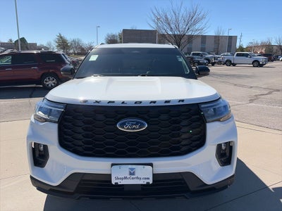2025 Ford Explorer ST-Line