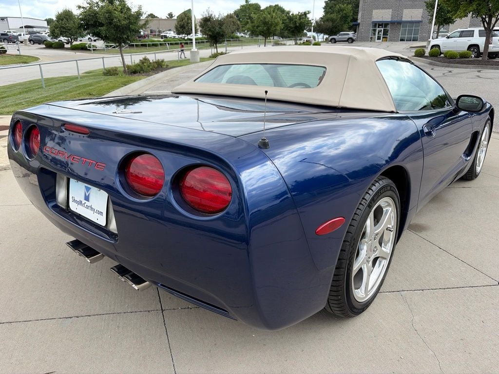 2004 Chevrolet Corvette Base
