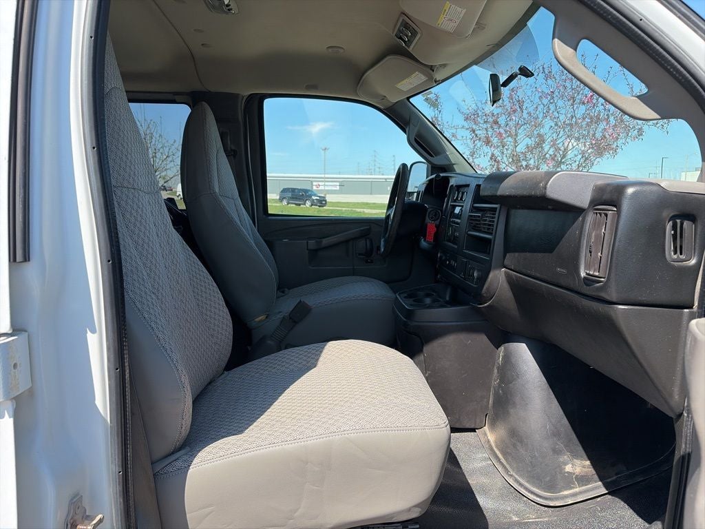 2017 Chevrolet Express 3500 LT Passenger