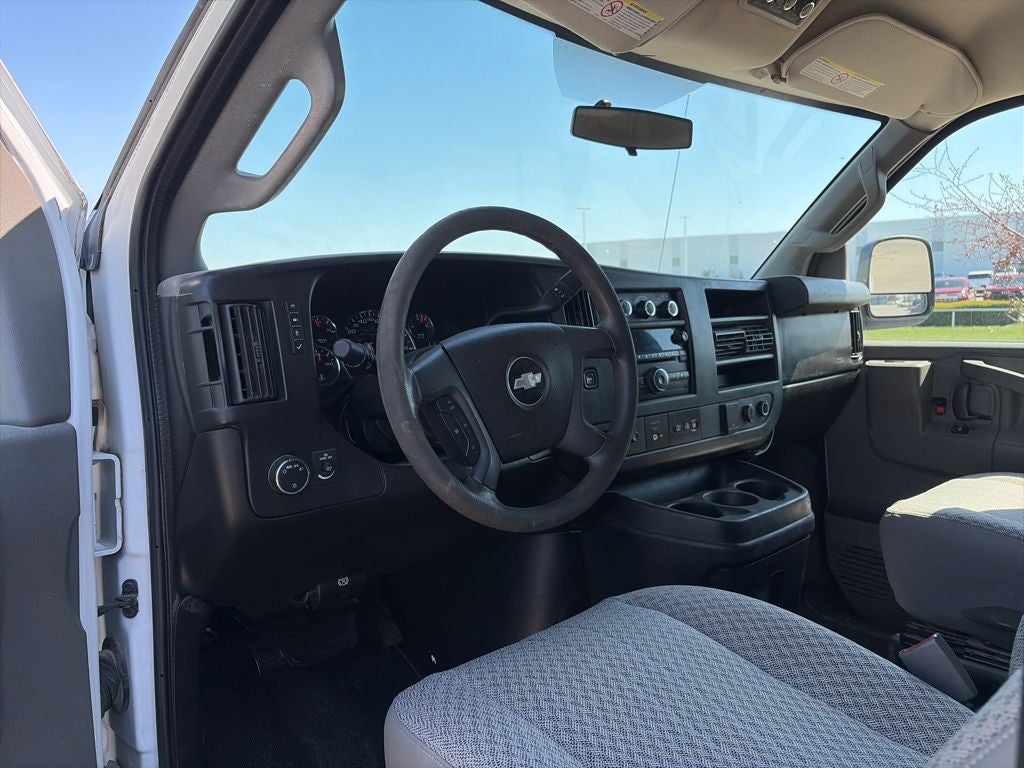 2017 Chevrolet Express 3500 LT Passenger