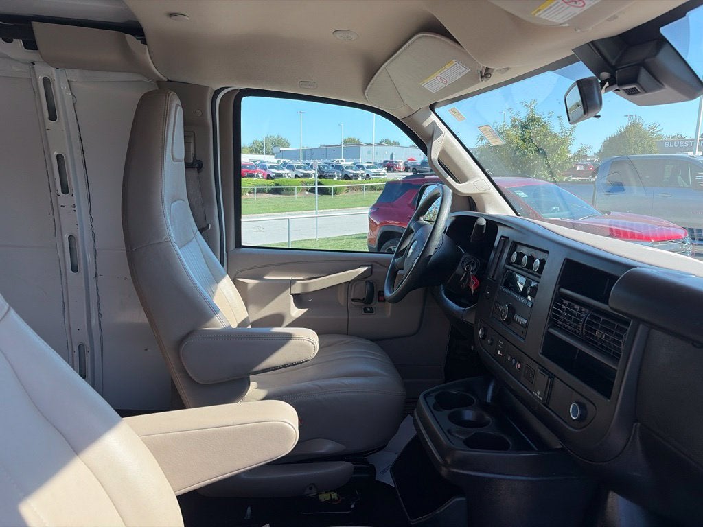 2024 Chevrolet Express 2500 Work Van Cargo