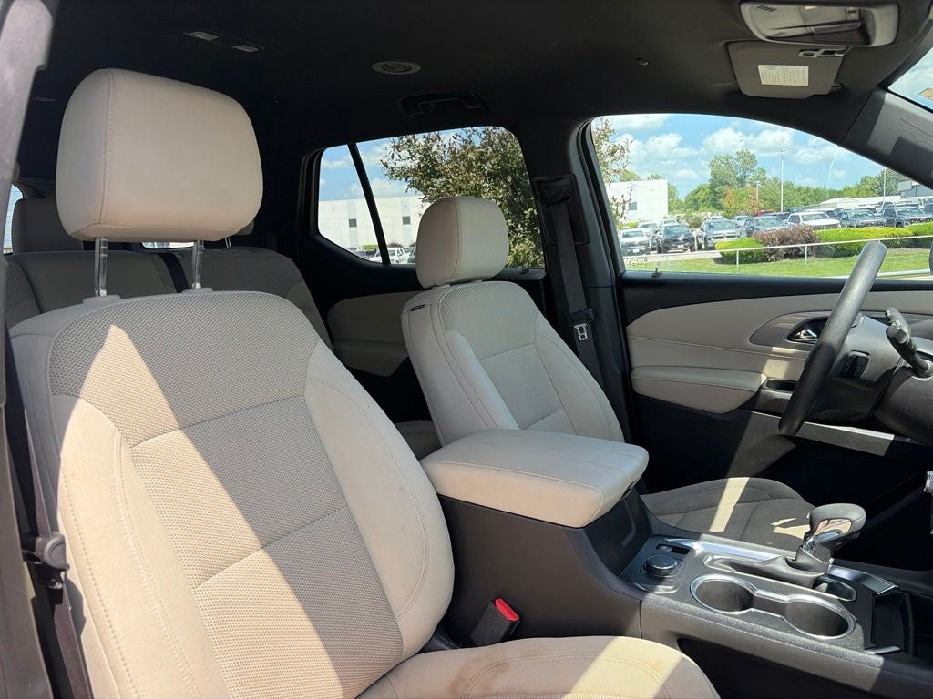 2023 Chevrolet Traverse LS
