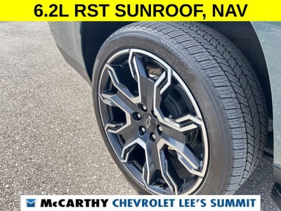 2025 Chevrolet Suburban RST