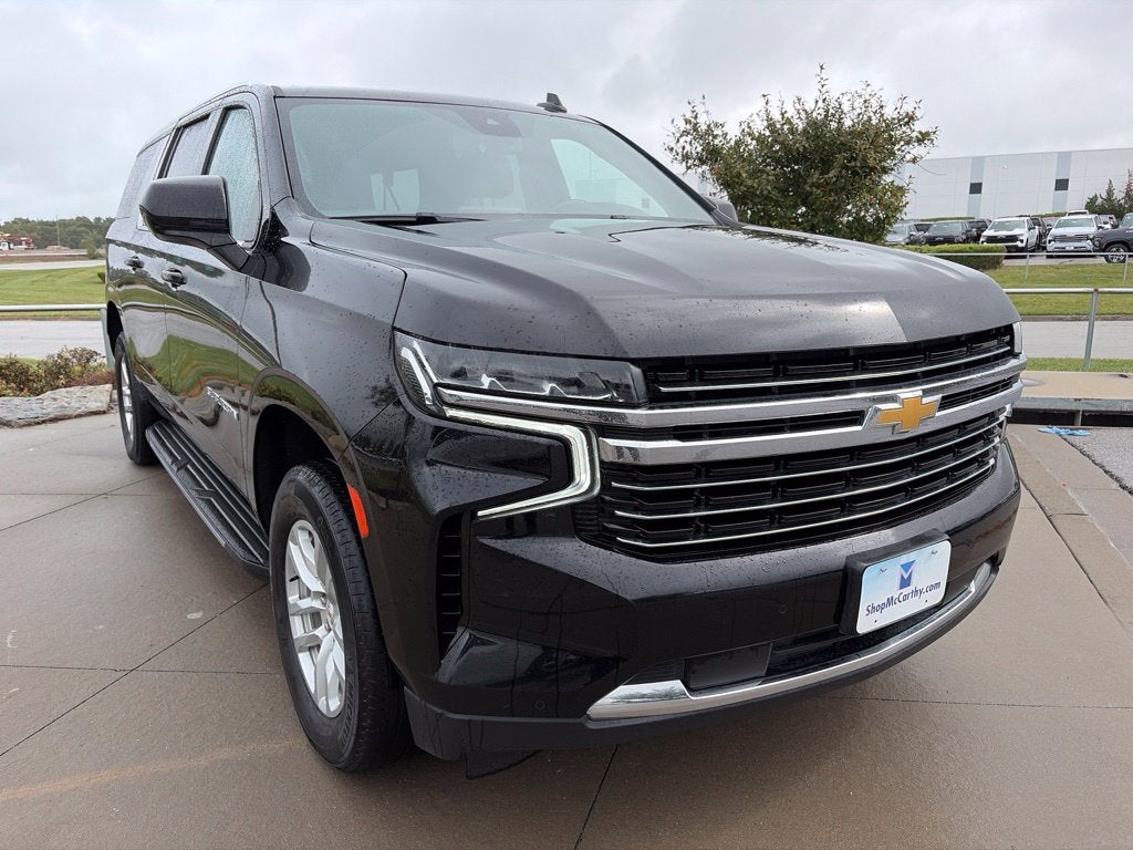 Used 2024 Chevrolet Suburban LT with VIN 1GNSKCKD5RR248023 for sale in Kansas City