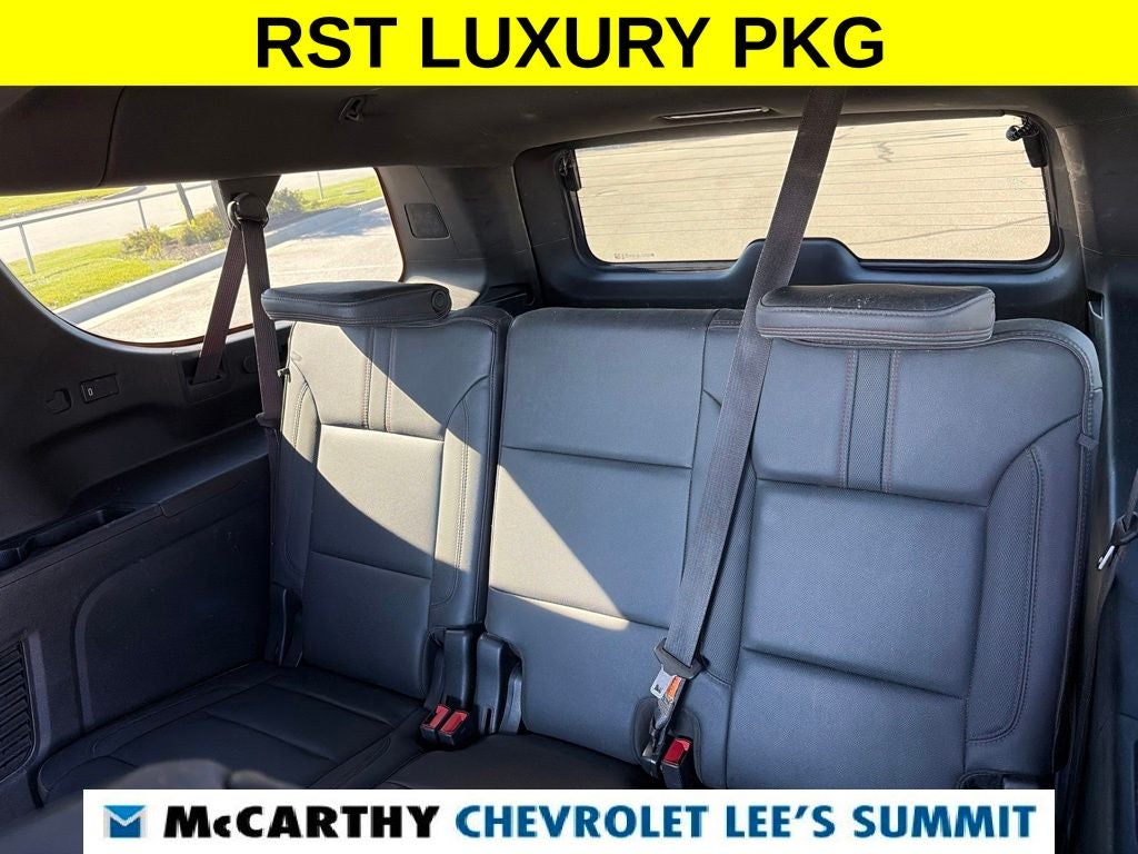 2022 Chevrolet Suburban RST