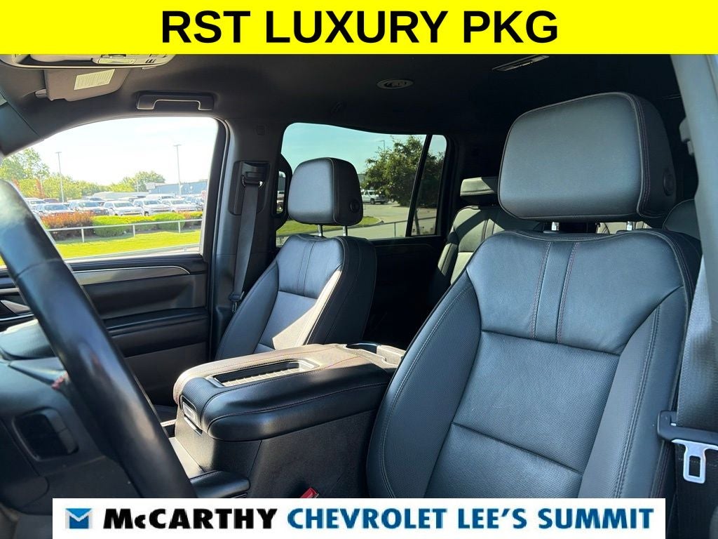 2022 Chevrolet Suburban RST