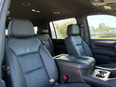 2024 Chevrolet Suburban RST