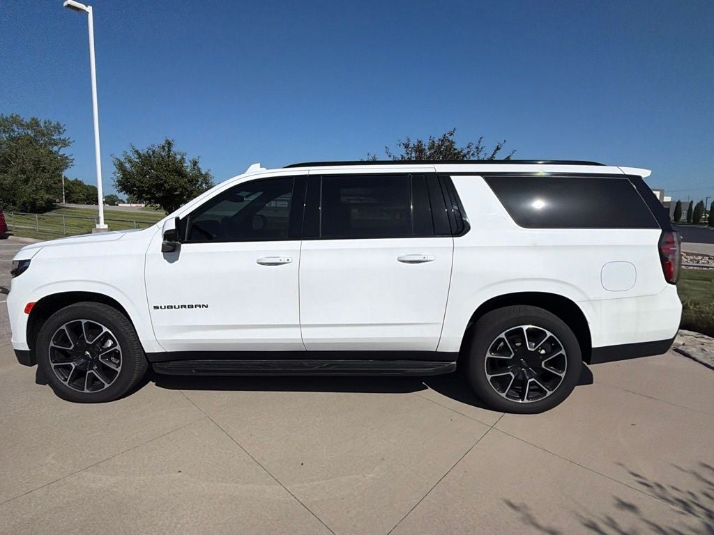2024 Chevrolet Suburban RST