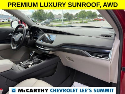 2023 Cadillac XT4 Premium Luxury