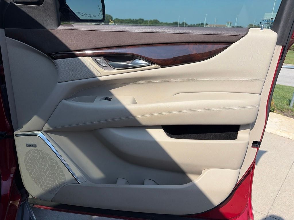 2015 Cadillac Escalade Luxury