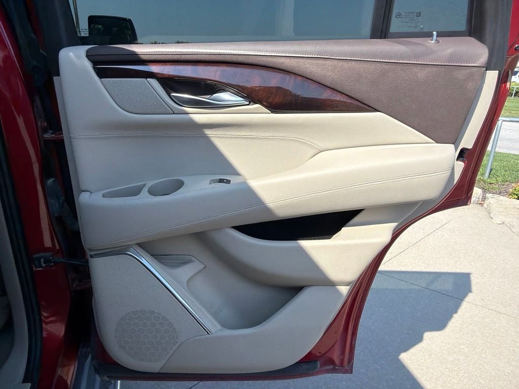 2015 Cadillac Escalade Luxury