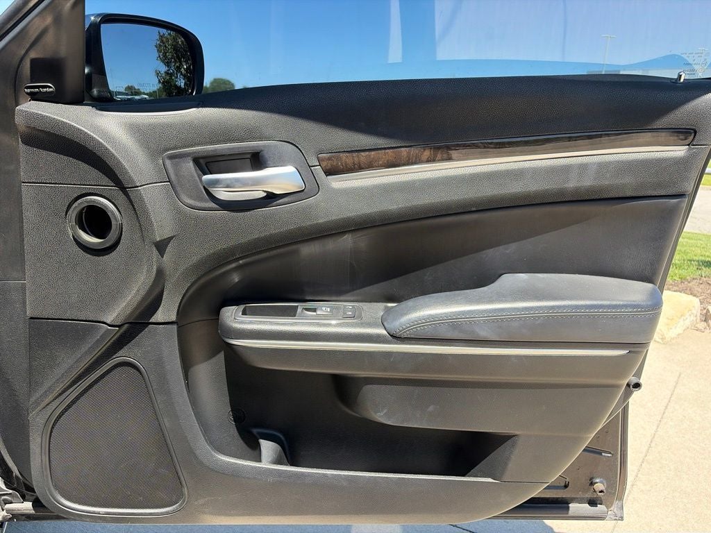 2014 Chrysler 300 C