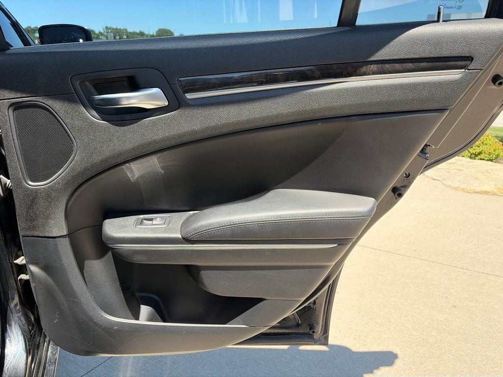 2014 Chrysler 300 C