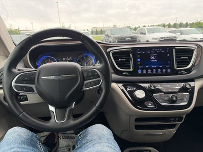 2017 Chrysler Pacifica Touring L