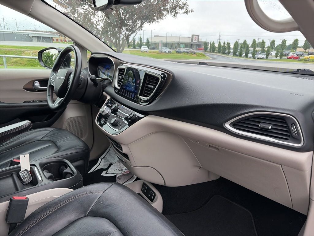 2017 Chrysler Pacifica Touring L