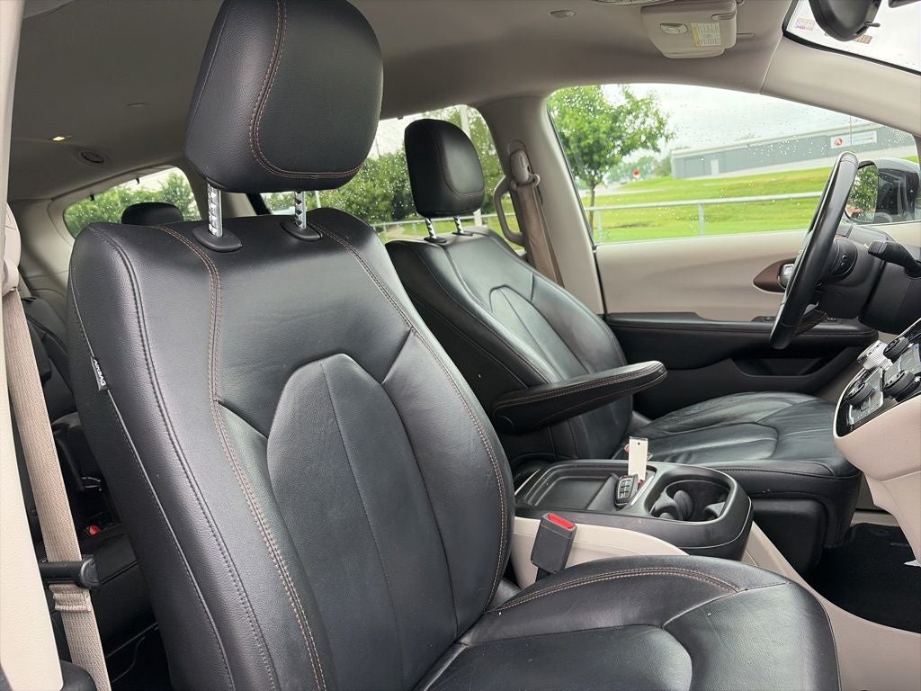 2017 Chrysler Pacifica Touring L