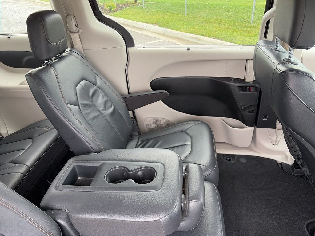 2017 Chrysler Pacifica Touring L