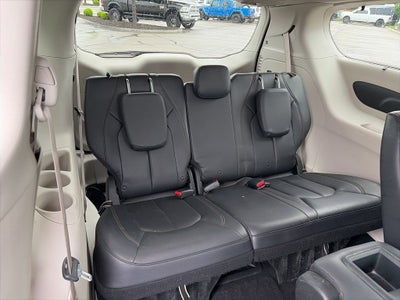 2017 Chrysler Pacifica Touring L