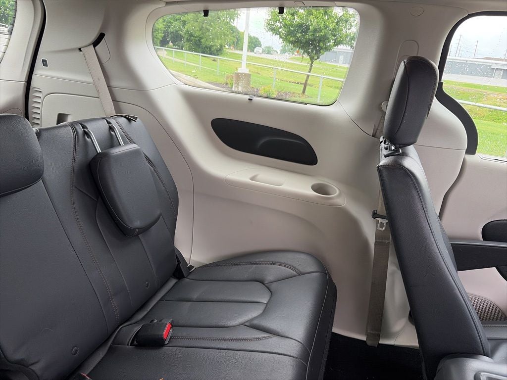 2017 Chrysler Pacifica Touring L