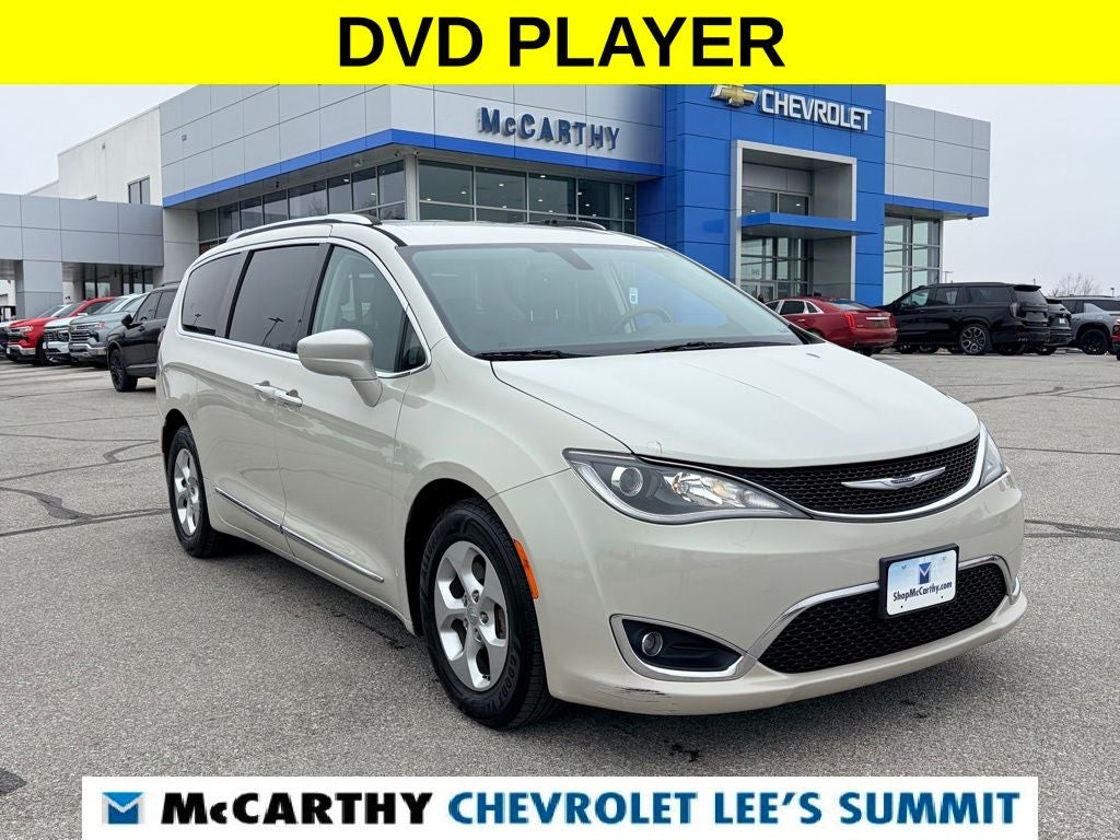 2017 Chrysler Pacifica Touring L Plus