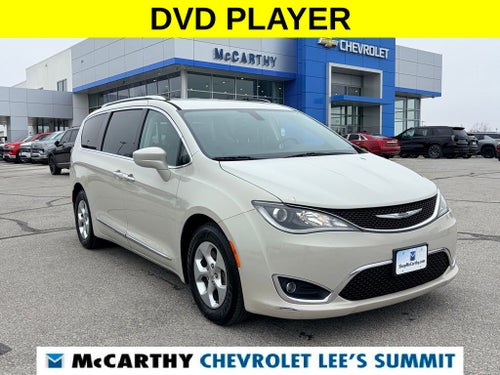 2017 Chrysler Pacifica Touring L Plus