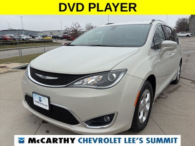 2017 Chrysler Pacifica Touring L Plus
