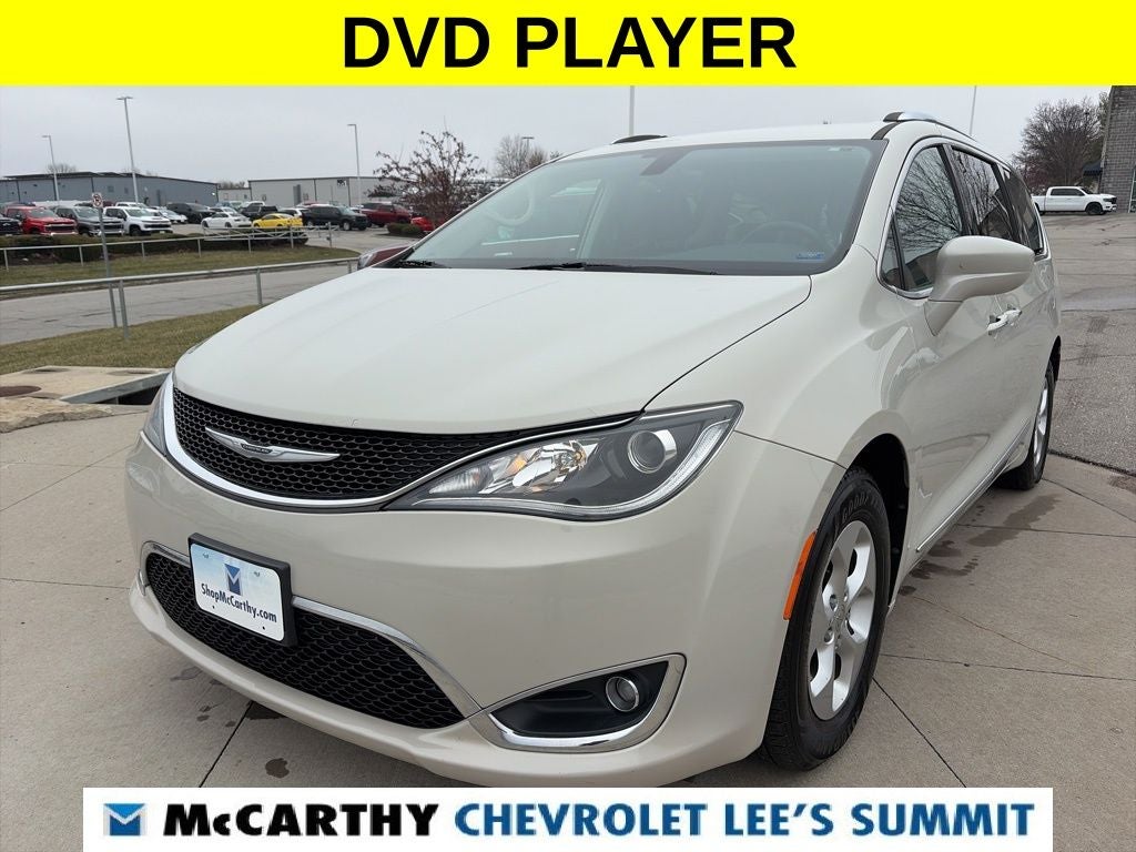 2017 Chrysler Pacifica Touring L Plus