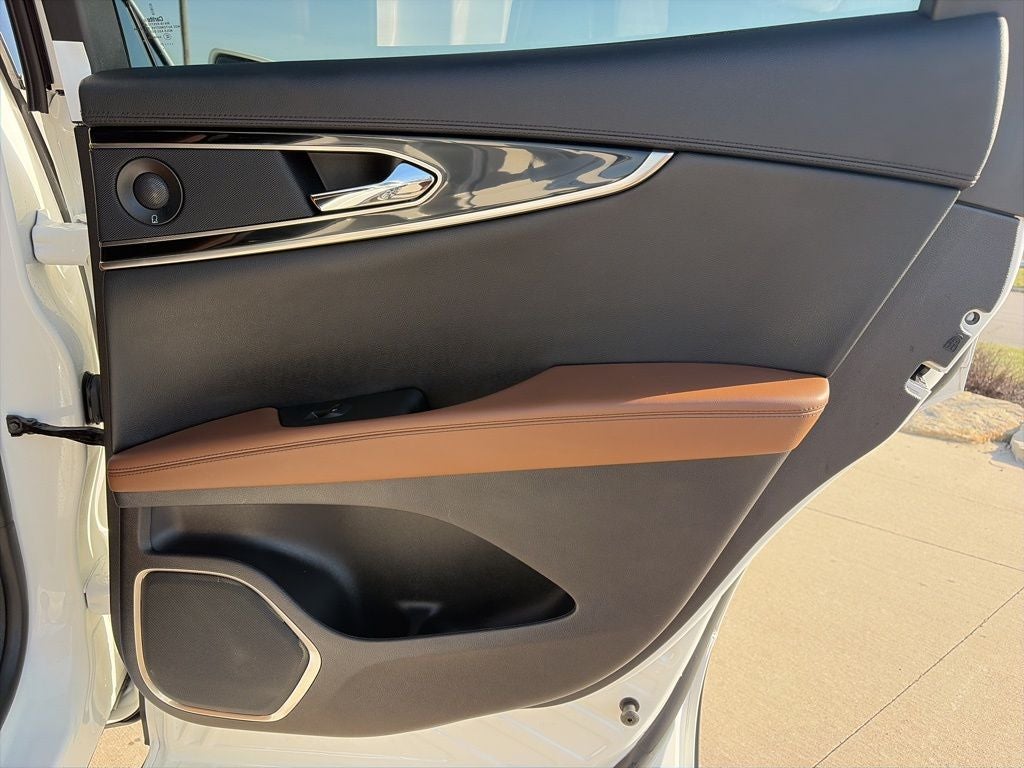 2021 Lincoln Nautilus Reserve