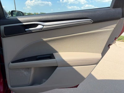 2020 Ford Fusion SE