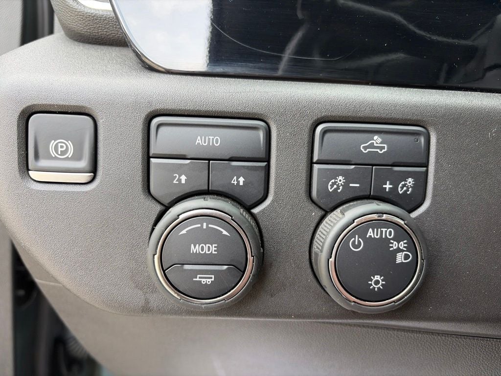 2025 Chevrolet Silverado 1500 LT LT1