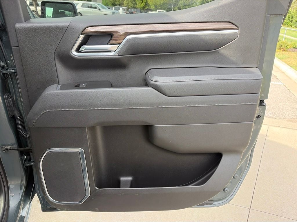 2025 Chevrolet Silverado 1500 LT LT1