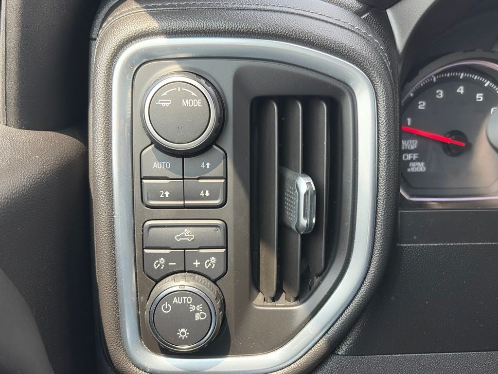 2020 Chevrolet Silverado 1500 LT - Photo 12