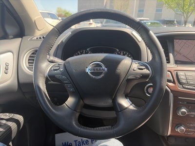 2017 Nissan Pathfinder Platinum