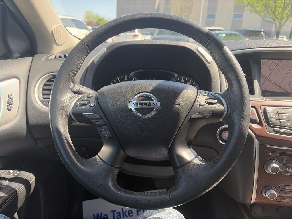 2017 Nissan Pathfinder Platinum