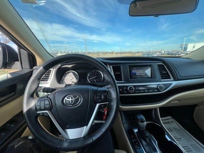 2014 Toyota Highlander LE Plus V6