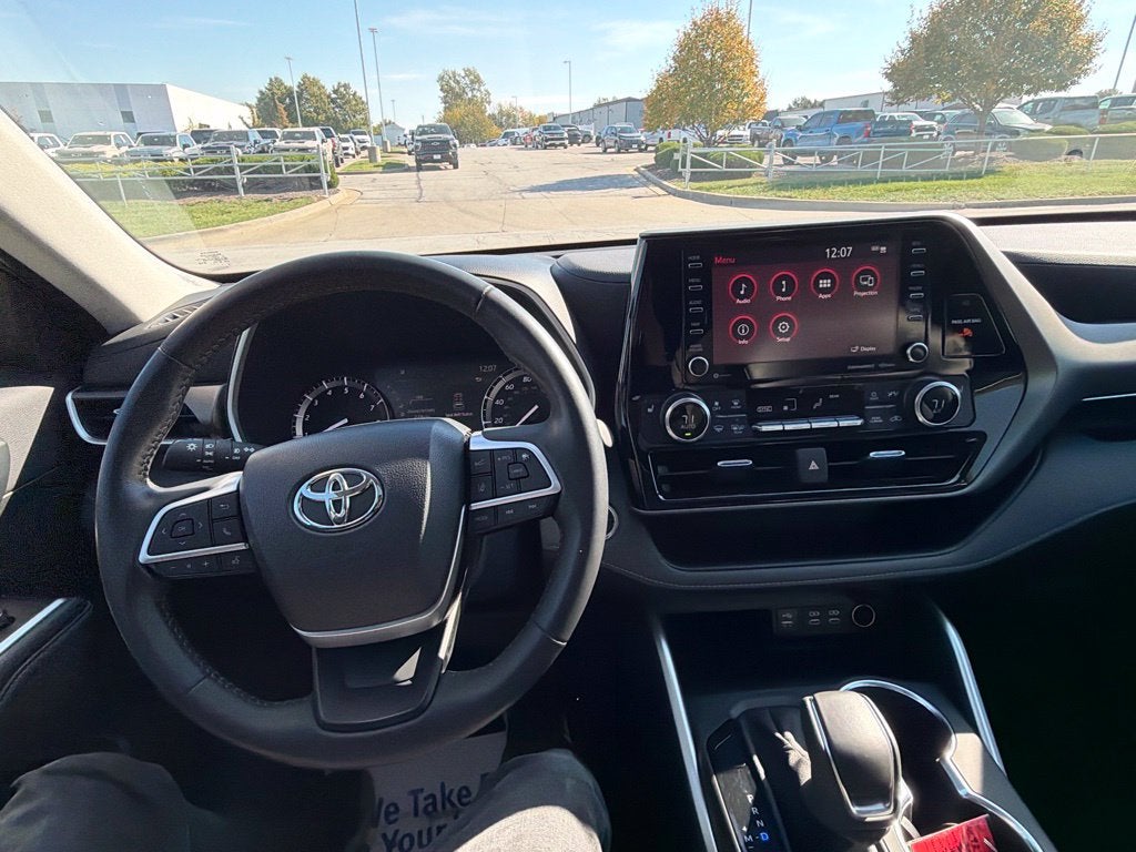 2022 Toyota Highlander XLE