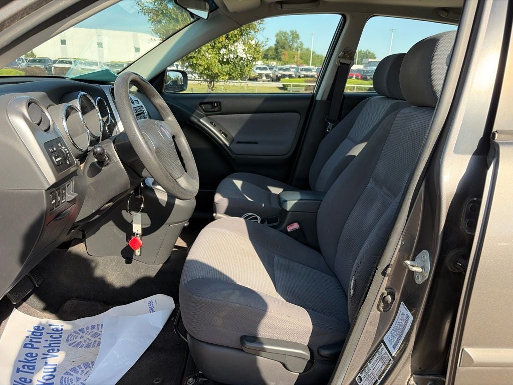 2005 Pontiac Vibe Base