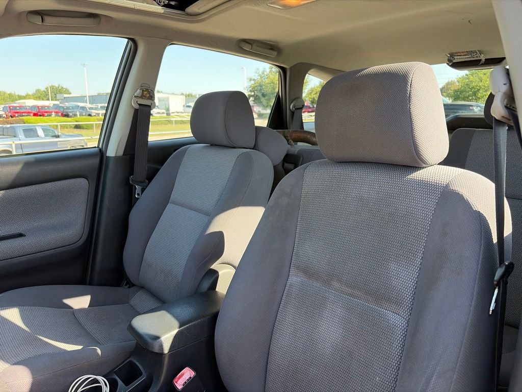 2005 Pontiac Vibe Base