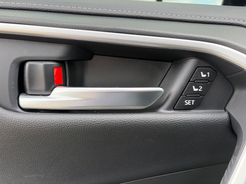 2020 Toyota RAV4 Limited