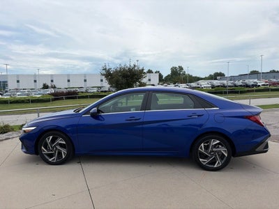 2024 Hyundai ELANTRA SEL